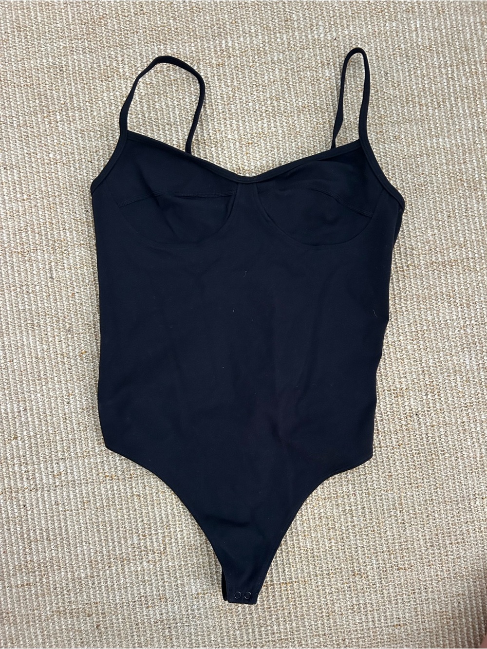 Aritzia Wilfred corset bodysuit in black size medium